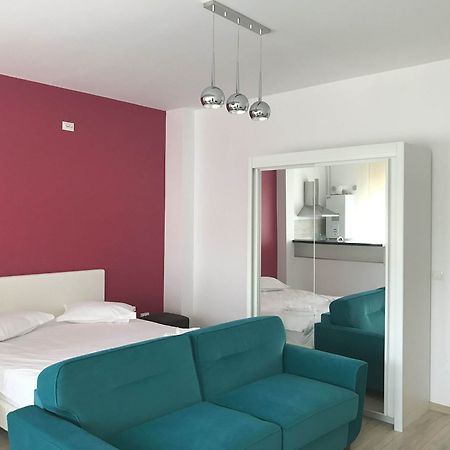 Metropolitan Iassium Luxury Suites ياش المظهر الخارجي الصورة