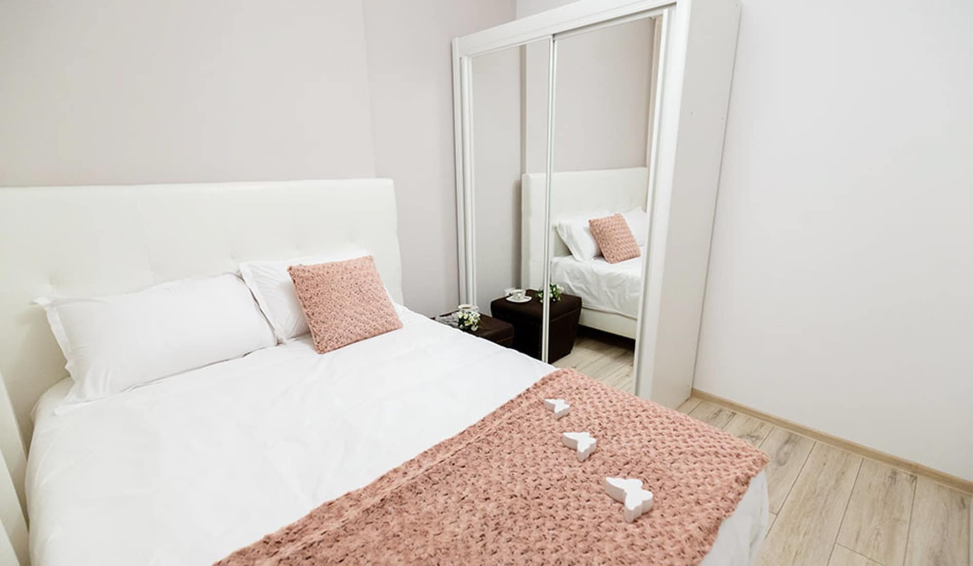 Metropolitan Iassium Luxury Suites ياش المظهر الخارجي الصورة